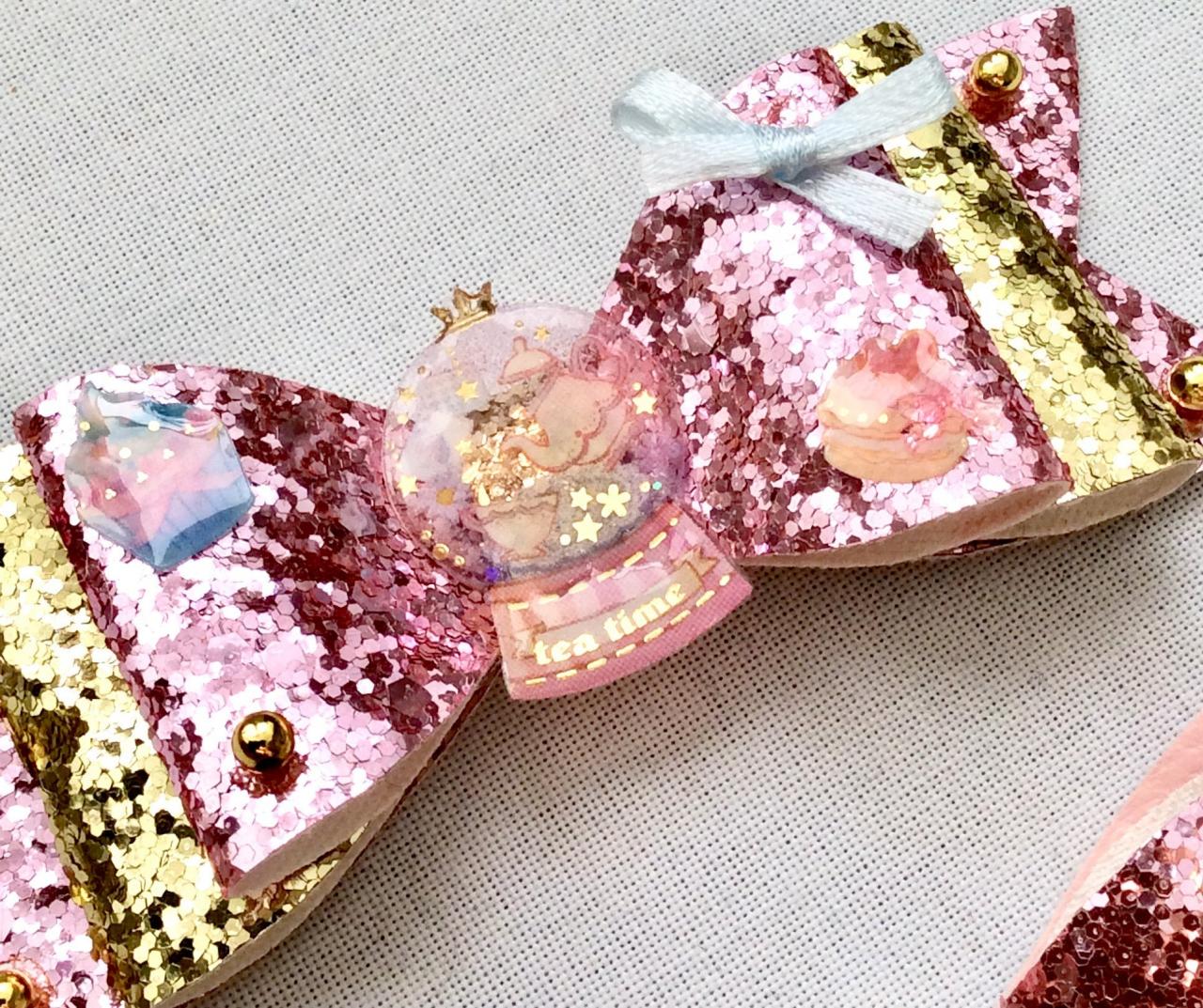 Alice in Wonderland glitter hair bow cabochon resin gold pink rabbit ice cup candy fairykei pastelgoth kawaii brooch pin clip cards jewelry