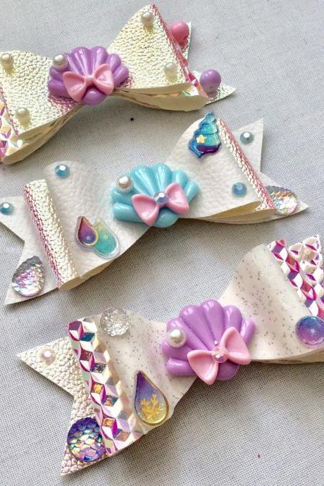 Mermaid Holo Hair Bow Cabochon Resin White Purple Blue Pink Fairykei Pastelgoth Maritime Sea Galaxy Scales Shell Fish Kawaii Brooch Pin